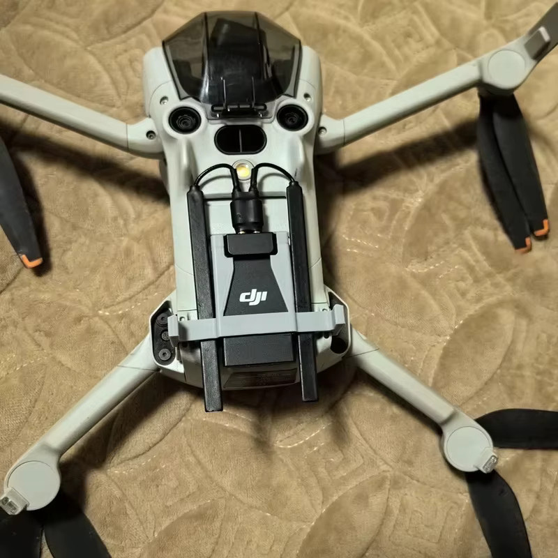 DJI Mini 4 Pro Zubehör: Zellulares 4G-Modul der zweiten Generation mit festem Clip, Datenkabel und Antennenhalterung - Bild 4