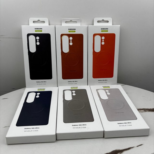 Samsung Galaxy S26 Ultra S26 Plus Leder-Magnet-Handyhülle in Braun mit ultradünner weicher Rückseite - Bild 1