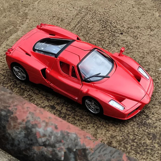 Maisto Enzo Sportwagen Modell, 1:24, Metall, mit Sound und Licht - Bild 1