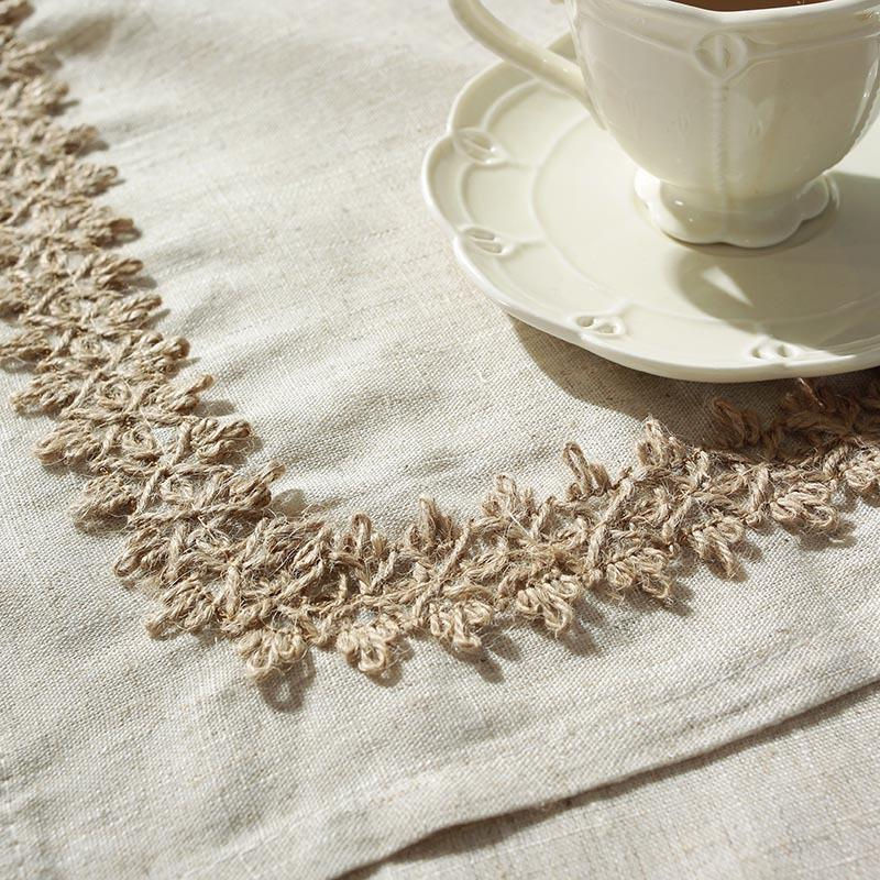 Rechteckige Tischdecke aus Baumwolle und Leinen mit Spitze in Beige, B/T: 110 x 170 cm - Bild 2