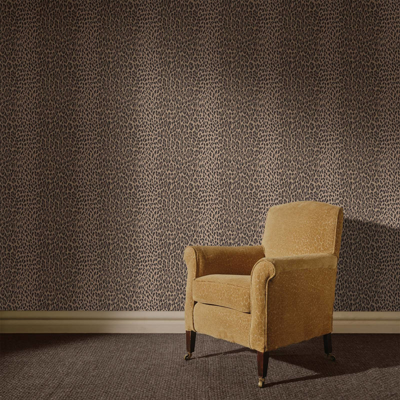 House of Hackney Tapete Wild Card Earth in Braun mit Animal Print und Vliesbeschichtung - Bild 3