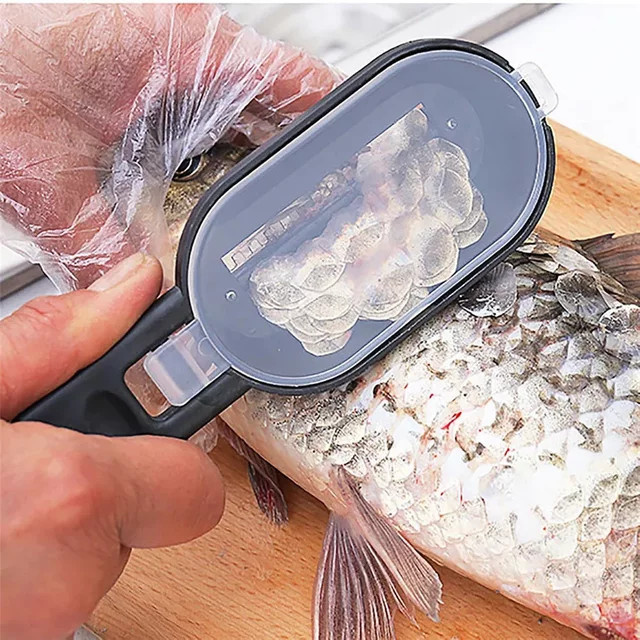 Multifunktionaler Küchenhelfer Set aus Kunststoff in Schwarz bestehend aus Fischschuppenentferner, Obst- und Gemüseschäler, Reinigungsschaber und Klappmesser - Bild 1