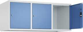 C+P Aufsatzschrank 7035/5023 mit 3 Abteilen und Zylinderschloss, B/T/H: 120 x 50 x 50 cm, Lichtgrau/Fernblau - Bild 1
