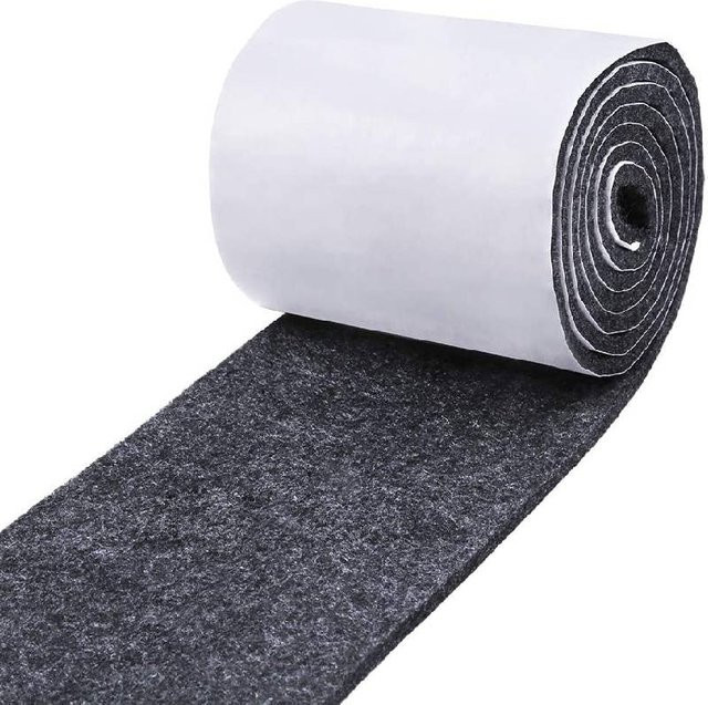 Selbstklebendes Filzband aus Polyester in Schwarz, 100 cm Rolle als Oberflächenschutz für Möbel - Bild 1