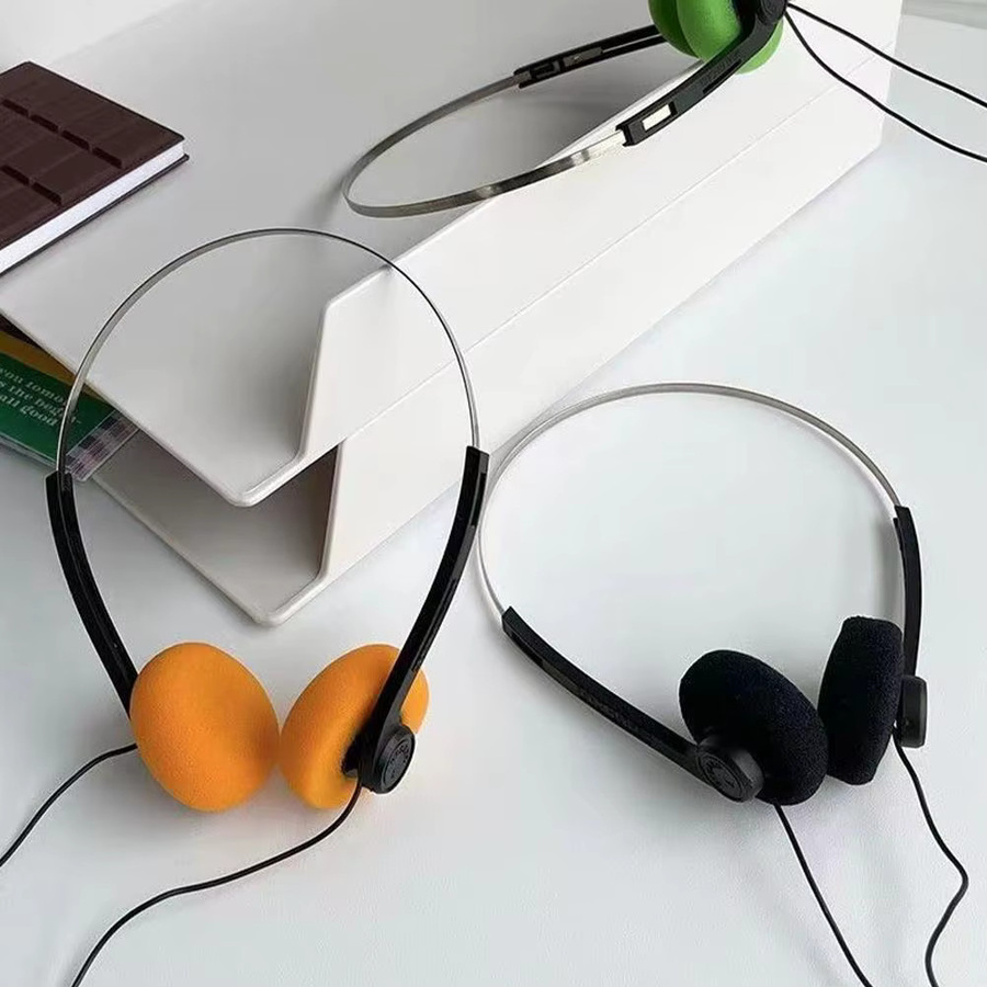 Retro MP3 Walkman Kopfhörer in Schwarz – Tragbare kabelgebundene Kopfhörer im Vintage-Design - Bild 1