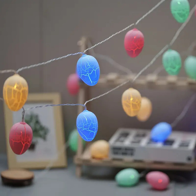 Bunte LED Easter String Lights mit rissigen Auferstehungs-Eiern in RGB für deine Osterdekoration - Bild 1