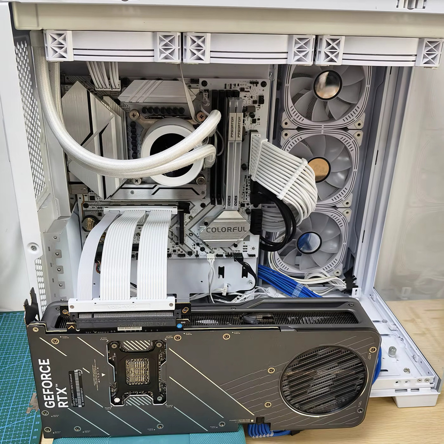 GIGA-MEGA PCIe 5.0 Riser-Kabel, Gerade, Schwarz, PCIe 5.0 x16 mit 64GB/s Geschwindigkeit, kompatibel mit RTX5090/RX9070 und PCIe 4.0 - Bild 5