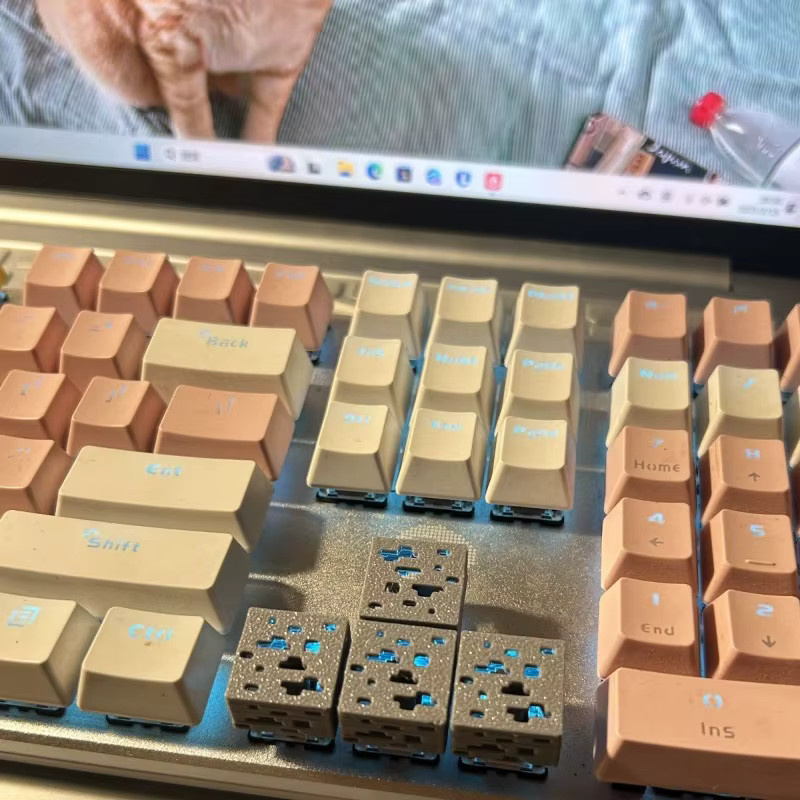 GEVBAY Transparente 3D-gedruckte Tastenkappen für mechanische Tastaturen mit WASD-Layout und Kreuzachse - Bild 2