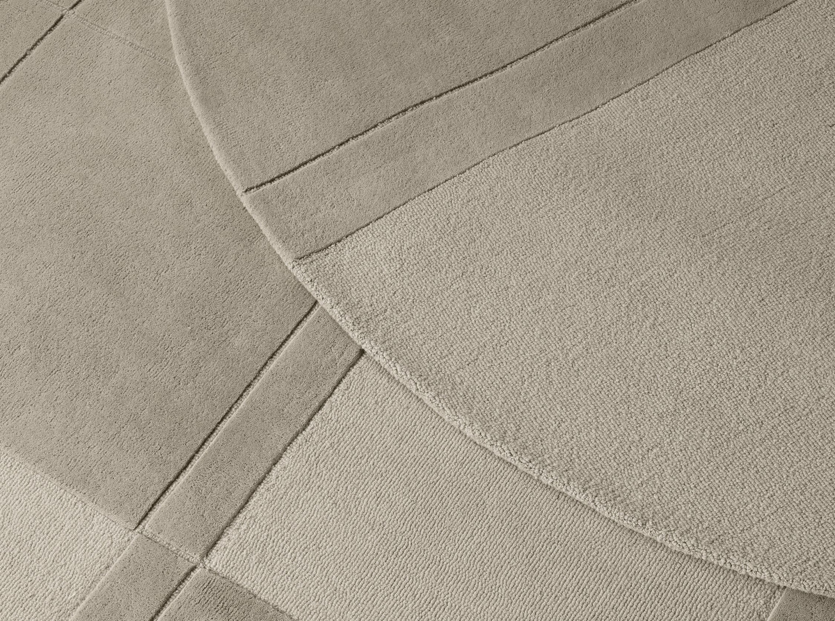 Normann Copenhagen Level Teppich in Beige aus Wolle mit High-Low-Effekt und skandinavischem Design - Bild 1