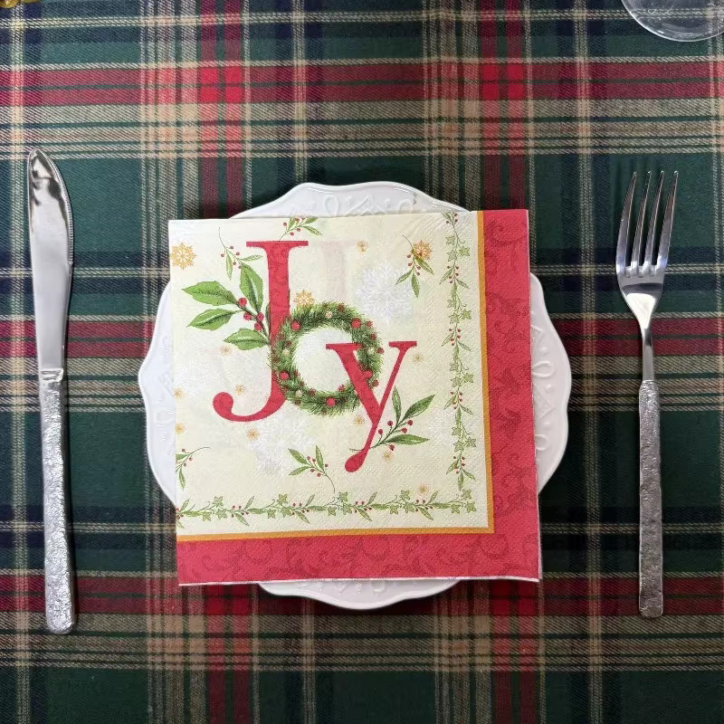 GUANYAO Weihnachtsservietten mit Kranz- und Obstmotiv, 2-lagig, bunt mit rotem Rand, 20 Stück, Breite: 33 cm - Bild 3