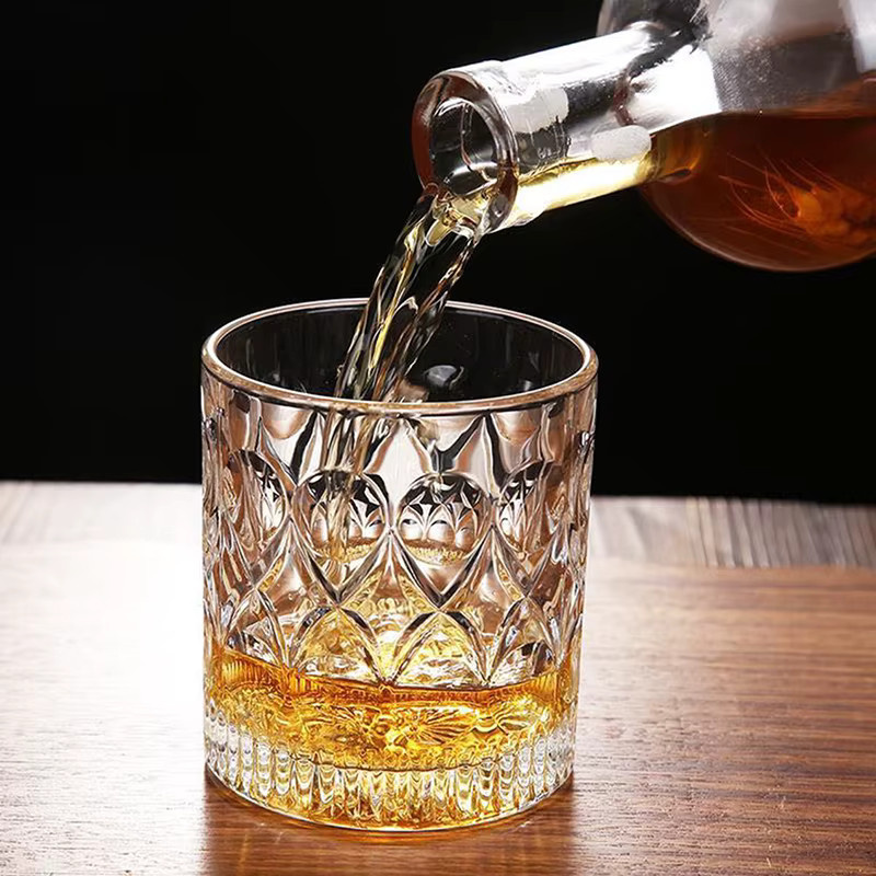 HeY Whiskey Glas Tumbler Brilliant Bark Texture in Lila Transparent, 240 ml - Bild 3