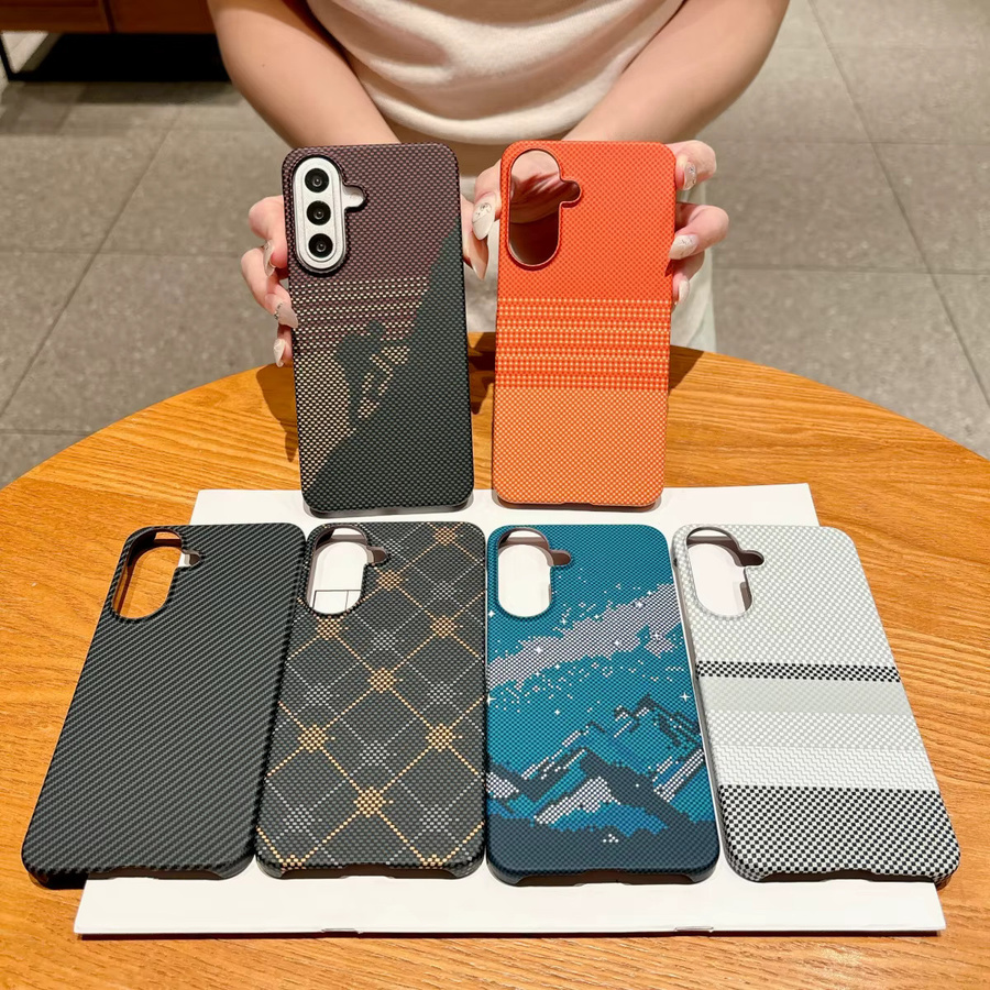 Slim Carbon-Faser Schutzhülle mit integriertem Magnet für Samsung Galaxy S26 S25 S24 FE S23 S22 Ultra Plus A57 A17 A56 A16 A55 in Blau - Bild 3