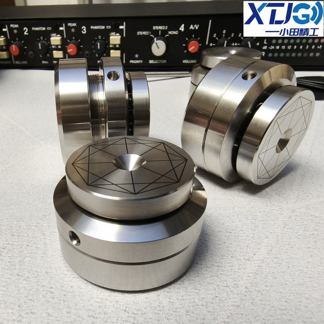 CHANGELIN Anti-Vibrations-Fußpads für HiFi-Audio-Lautsprecher und Verstärker in Silber - Bild 1