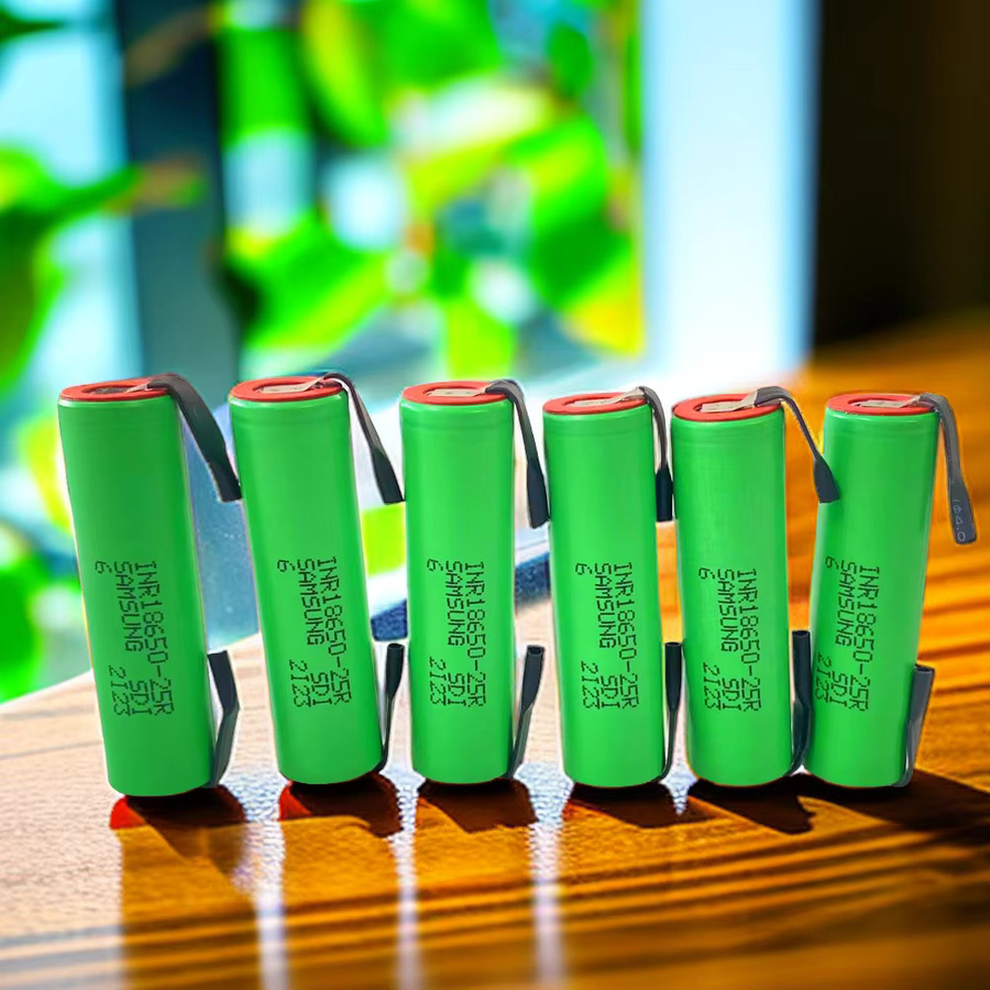 Aimjin INR18650 25R Akku 2500mAh 3,7 V wiederaufladbare Lithium-Ionen-Batterie mit Lötstiften in Grün - Bild 2