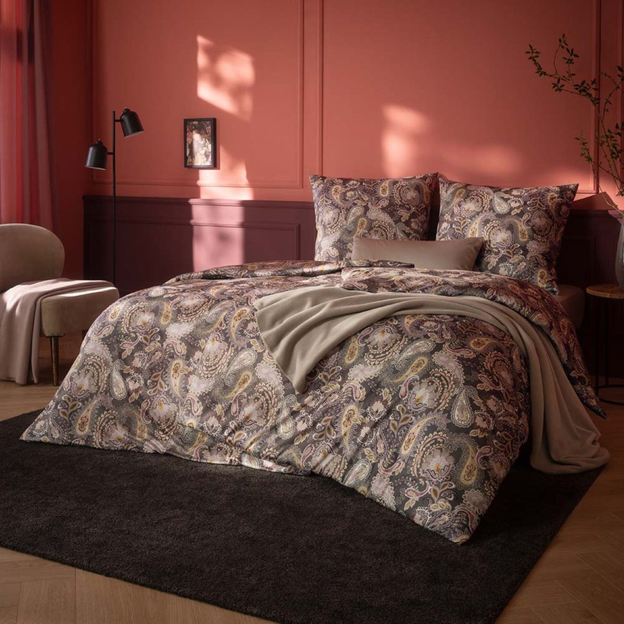 Estella Mako Jersey Bettwäsche Elisabeth Paisley Aubergine mit Bettbezug und Kissenbezug, B/H: 155 x 220 cm und 80 x 80 cm - Bild 1