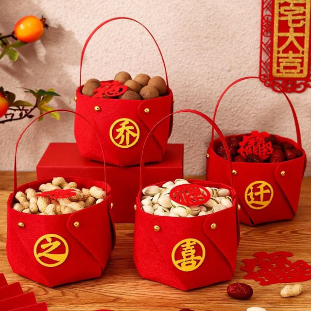 4 Stück rote Stoff-Geschenktaschen für Hochzeiten und Feierlichkeiten mit Griffen - Bild 1