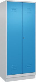 C+P PSA Doppel-Spind Classic PLUS mit Sockel, 2 Abteile, Stahlkonstruktion, Zylinderschloss, grau/blau, B: 195 cm, H: 80 cm, T: 50 cm - Bild 1