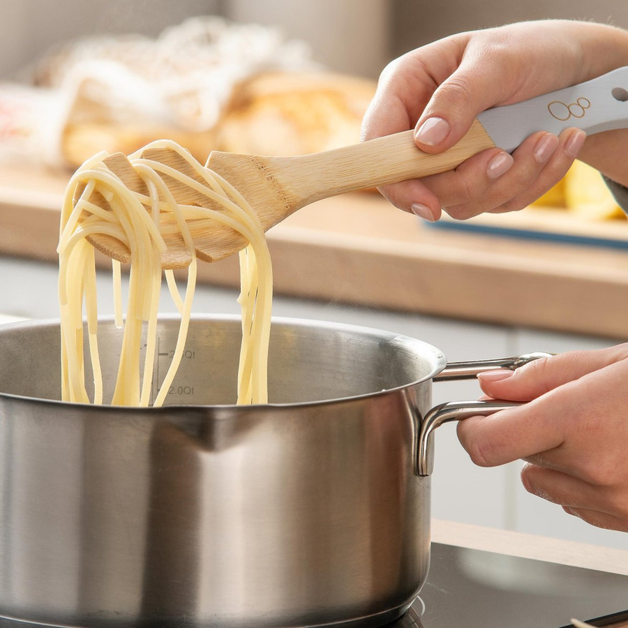 Fackelmann Spaghettilöffel Balance aus Bambus in Grau mit Aufhängeschlaufe und kratzfreier Oberfläche - Bild 2