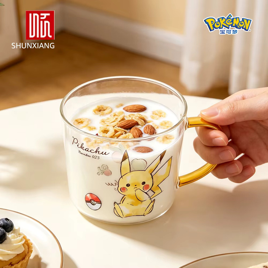 SHUNXIANG Pokémon Pikachu Glas-Wasserbecher aus Borosilikatglas mit Griff, transparent - Bild 2