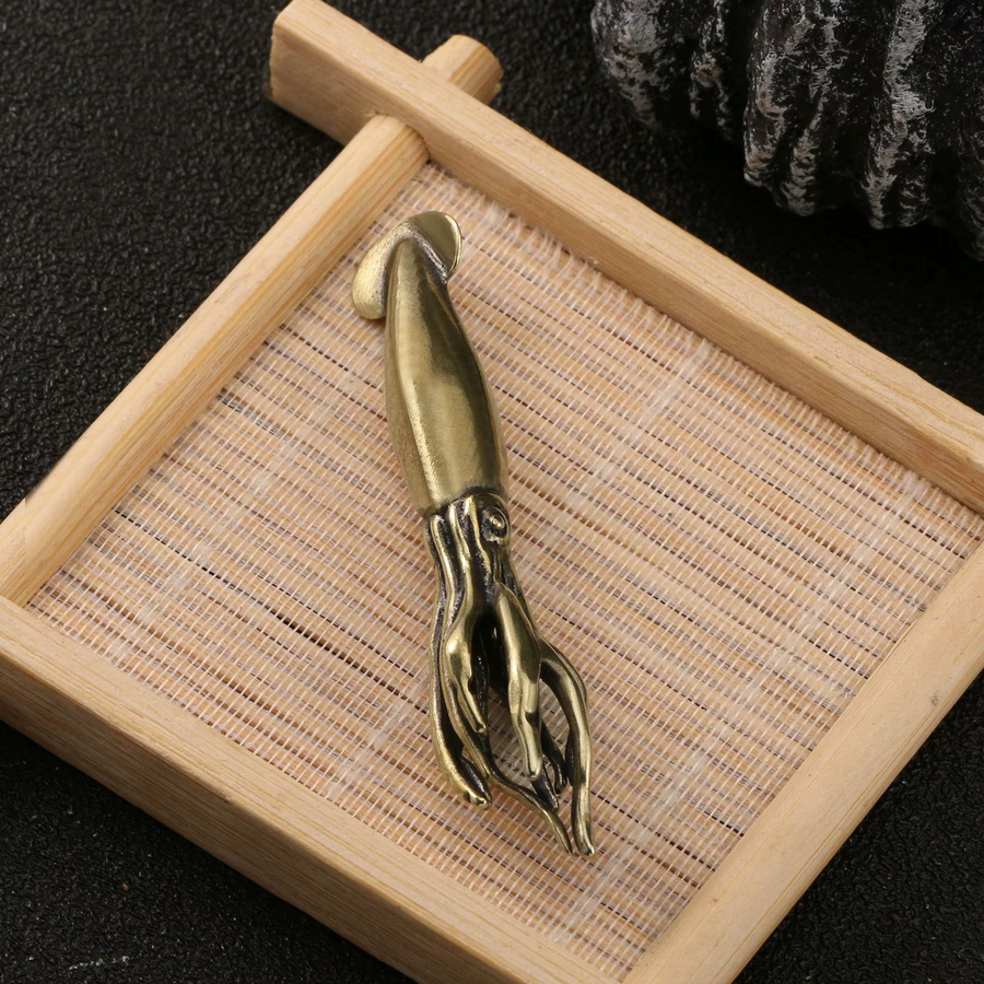 Dekorative Tintenfisch-Figur aus Messing in Gold für deine Tischdekoration und Sammlung - Bild 2
