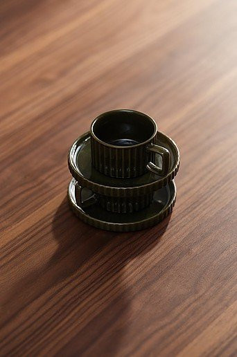 Jotex LILLEMOR Tasse 2er-Pack aus Keramik in Grün und Braun - Bild 1