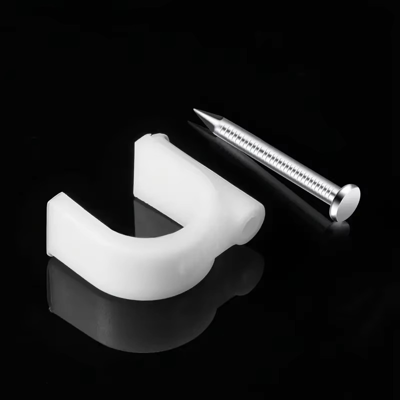 100 Stück Kabelklemmen aus weißem Nylon mit Stahlnägeln, 6/10 mm - Bild 2