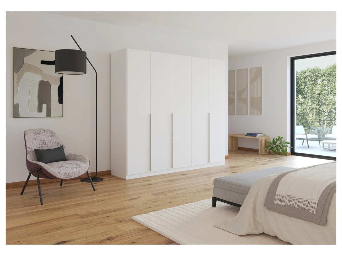 RAUCH Drehtürenschrank Alabama Weiß mit Schubkasteneinsatz und Kleiderstangen B/H: 226 x 210 cm - Bild 1