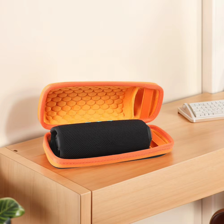 JBL Umhängetasche mit verstellbarem Schultergurt und harter EVA-Lautsprecherhülle für JBL Flip 7 in Schwarz oder Grau - Bild 3