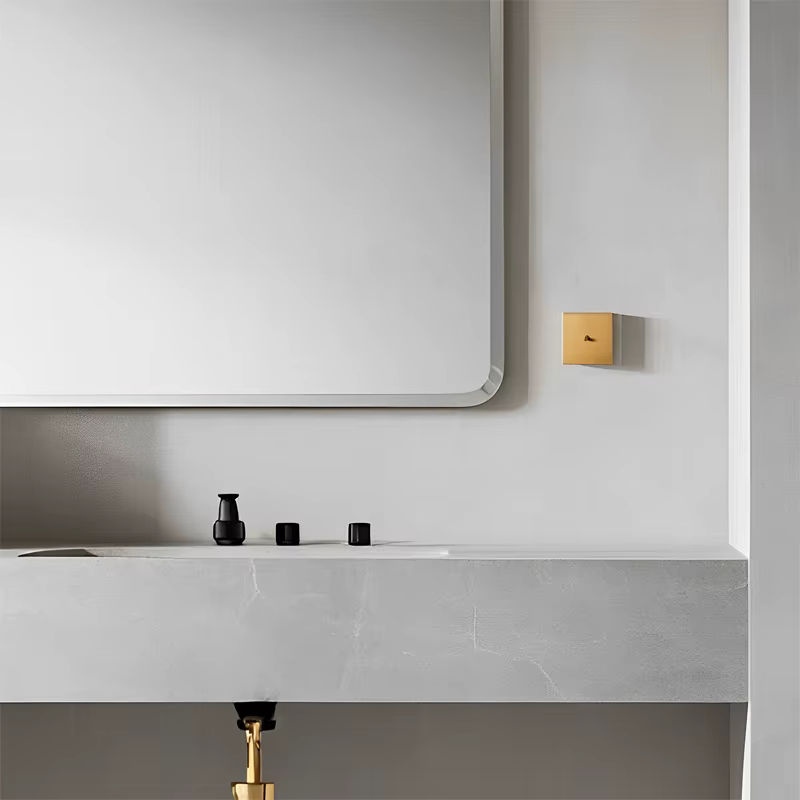 Avoir Metall Kippschalter 2-Wege mit USB Typ C Ladeanschluss in Gold Kupfer - Bild 2