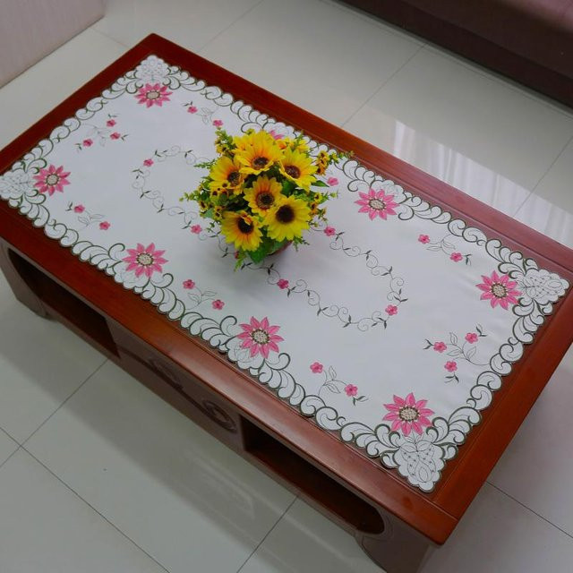 Weiße Tischdecke mit Satin-Rosenblumen-Stickerei für Hochzeit und Weihnachten, B/T: 120 x 60 cm - Bild 1