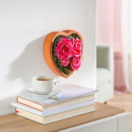 Floraleres Gesteck Rosenherz von viva domo in Rosa und Mehrfarbig zur Wandmontage - Bild 1
