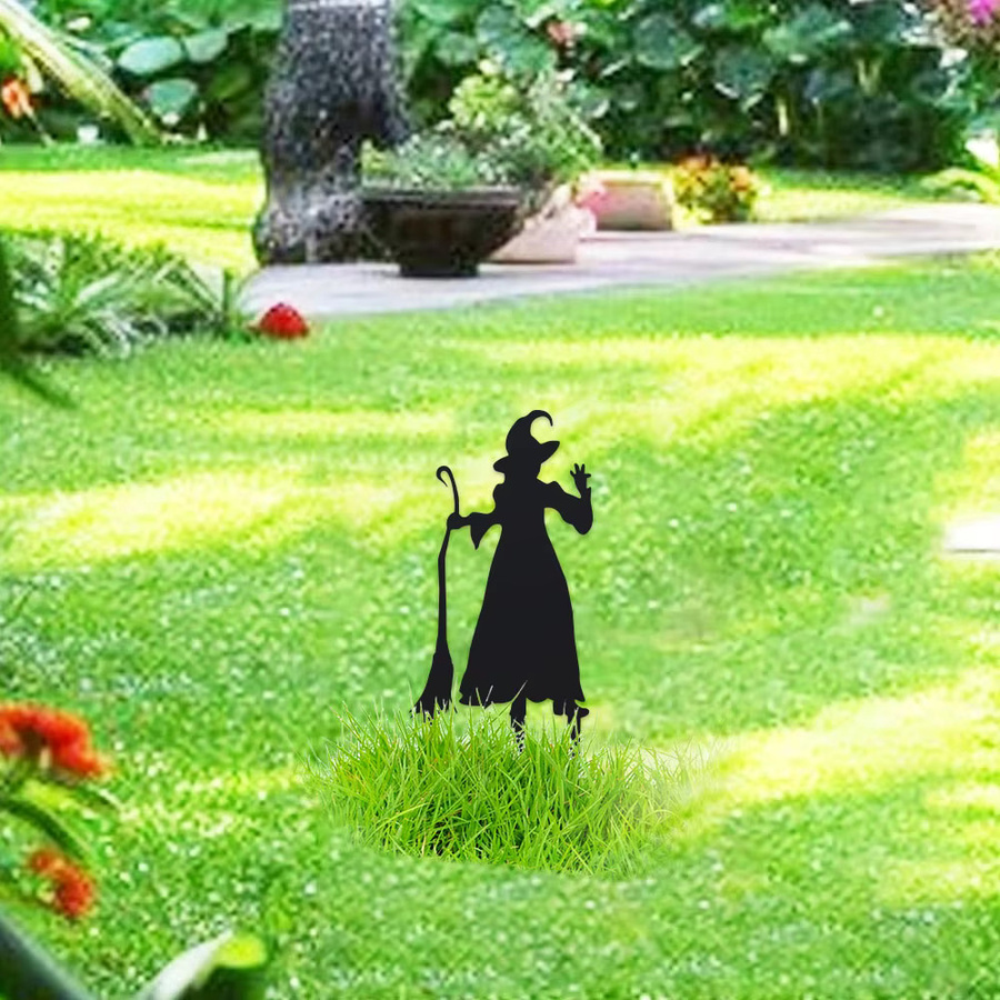 Klassische Hexensilhouette Gartenstecker in Schwarz aus Kunststoff für deine Halloween-Dekoration im Garten, auf der Terrasse oder im Rasen - Bild 4