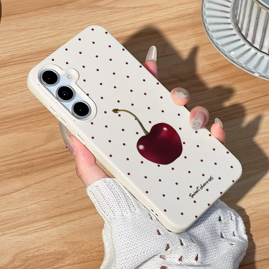Kirsch-Handyhülle mit Polka Dots für Samsung Galaxy (A56 5G, A16, A17, A55, A36, A53, A35, A06, A07, A26, A34, S25 Ultra, S24 FE, S23) aus weichem Leder in Weiß - Bild 5