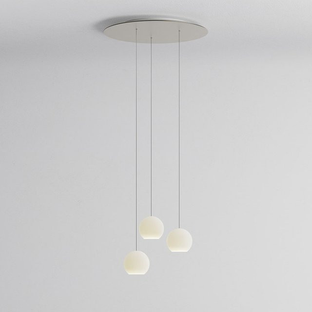 KOMOT KOS Trio S LED-Pendelleuchte mit rundem Baldachin, Nickel matt und Edelstahl, mundgeblasenes Opalglas, Tunable White (2200K - 4200K), Durchmesser: 60 cm - Bild 1