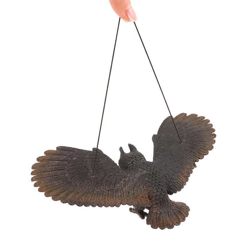 Gracy Adler Figur als hängende Vogelabwehr aus PVC in Braun, Höhe: 38 cm - Bild 6
