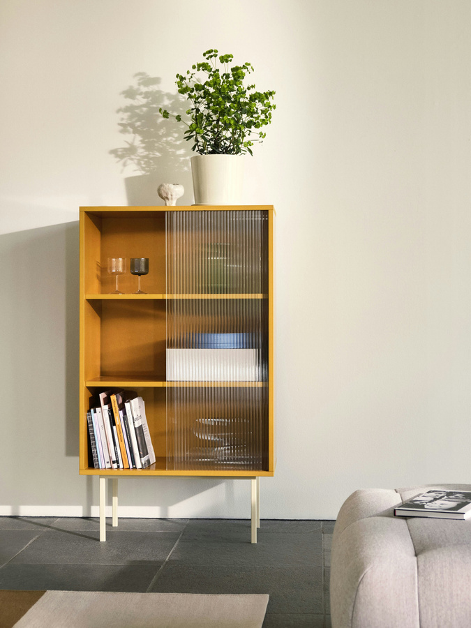 HAY Colour Cabinet Tall Schrank mit Glastüren in Gelb - Bild 2