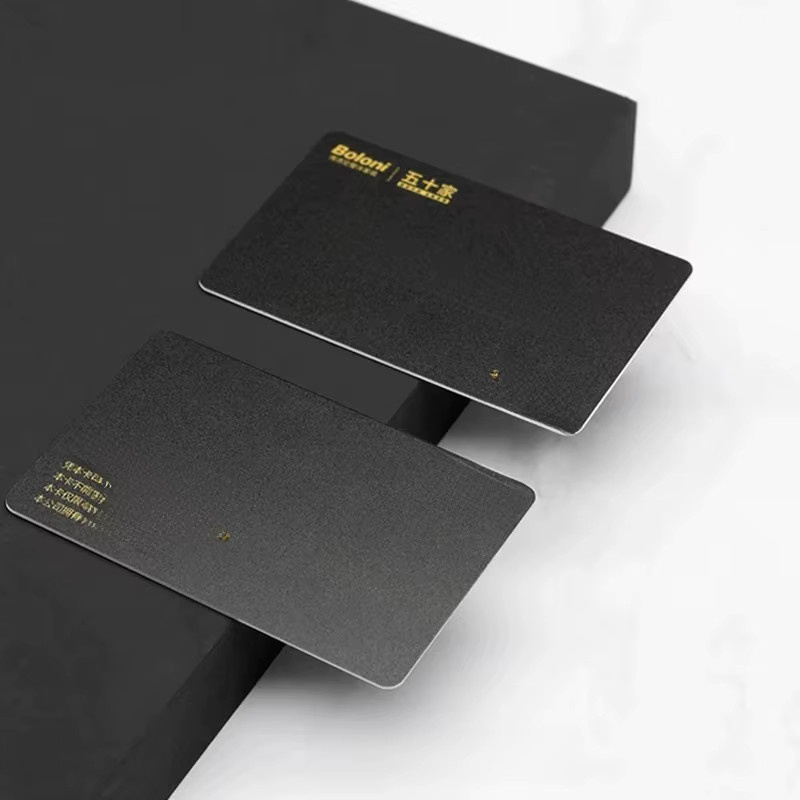 Personalisierte PVC-Plastikkarte in Schwarz als individuelle Visitenkarte oder Mitgliedskarte - Bild 1