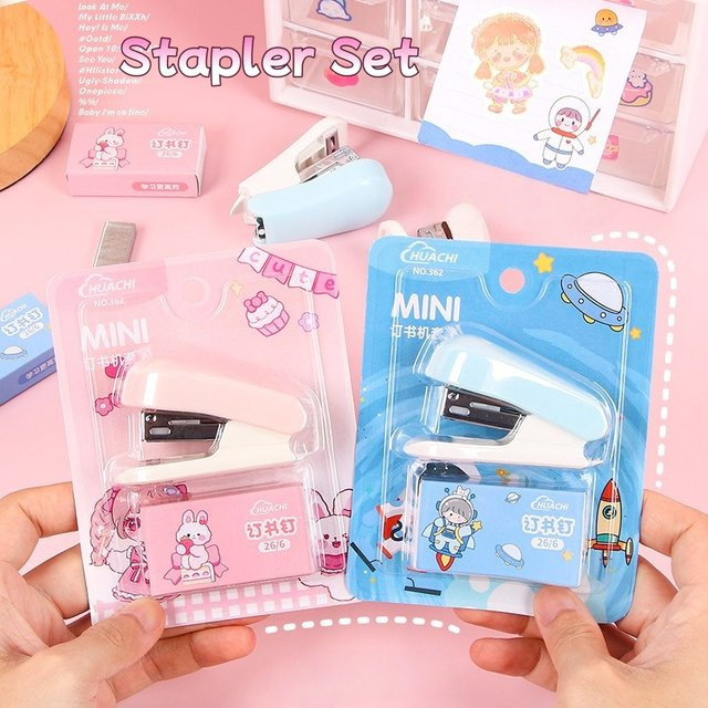 Multifunktionales Cartoon Mini Hefter Set für Schüler in Pink aus Kunststoff - Bild 1