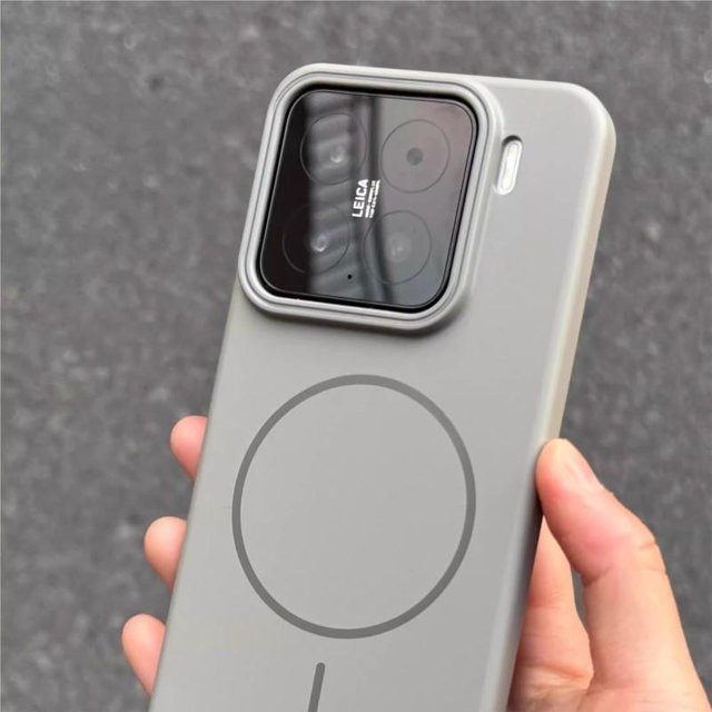 Magnetische Hartschalen-Schutzhülle für Xiaomi Mi 14 14T 15 Ultra Redmi Note 14 Pro Poco F5 F6 F7 mit MagSafe Unterstützung in Gold - Bild 1