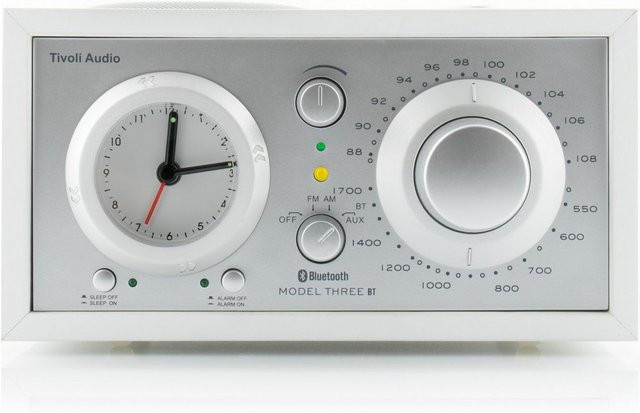 Tivoli Audio Model Three BT Uhrenradio in Weiß/Silber - Bild 1