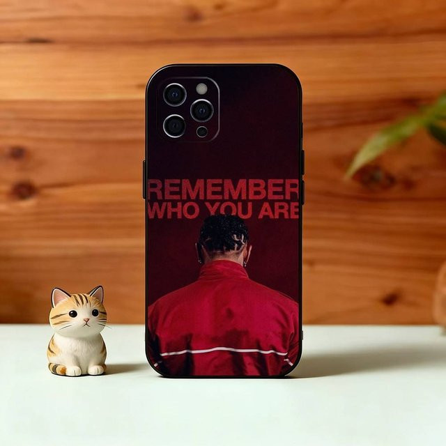 Schwarze Handyhülle im Lewis Hamilton Rennfahrer Design für iPhone 11 bis iPhone 17 Modelle - Bild 1