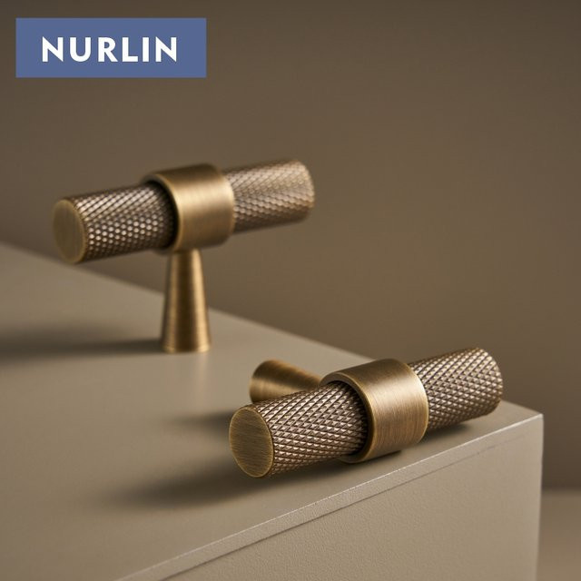 Nurlin Schubladengriff T-Bar Pull aus massivem Messing in Gold, gerändelt im Art Deco Retro Antik Industrie-Stil - Bild 1