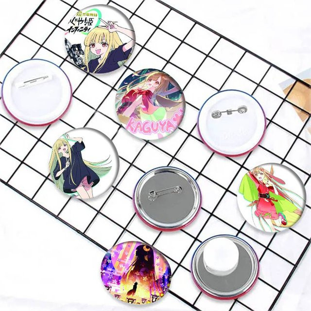 Mesuca Brosche, Kosmische Prinzessin Kaguya, Unisex - Bild 1