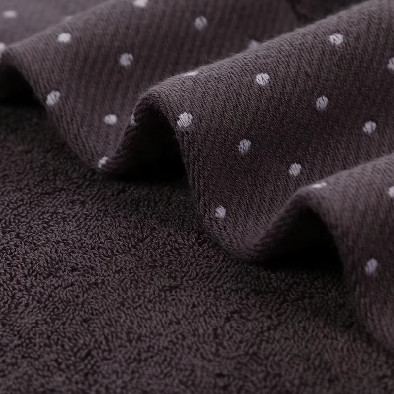 Inyahome Set aus 2 Handtüchern aus 100% Baumwolle, Waschlapse mit Punktmuster in Weiß, Braun und Grau, Breite: 34 cm - Bild 2
