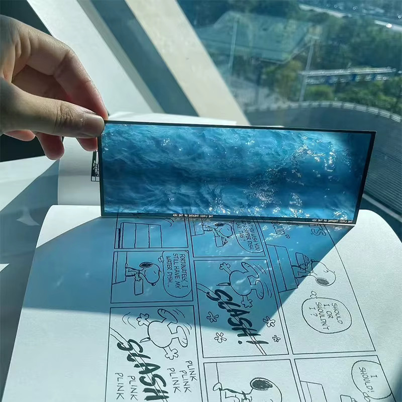 Transparentes Acryl-Lesezeichen im Meeres-Design in Blau - Bild 4