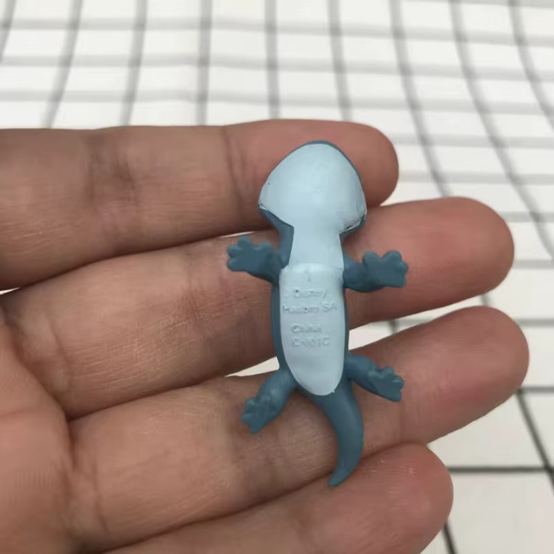 Hasbro Die Eiskönigin Bruni Puppe Salamander, mit Zubehör - Bild 2