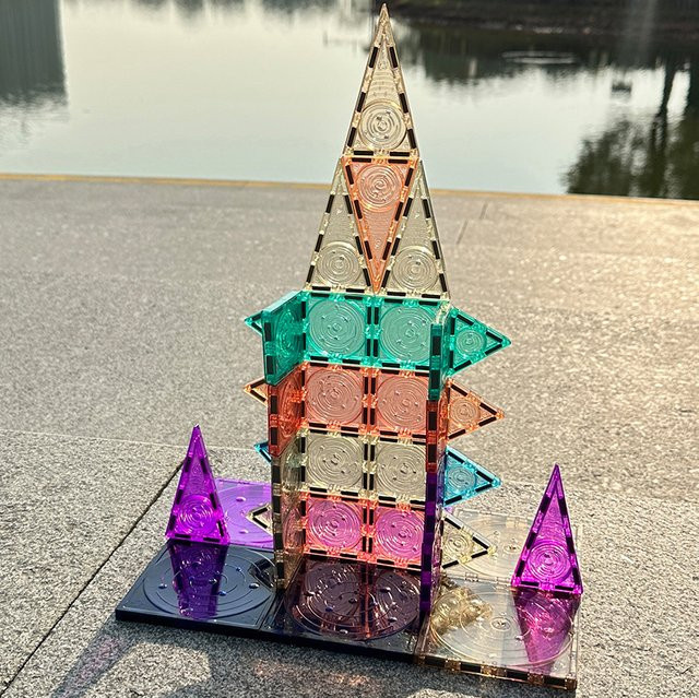 MNTL Magnetic Tiles Building Ideas Magnetic Blocks Glow In The Dark 240-teiliges Set - Bild 1