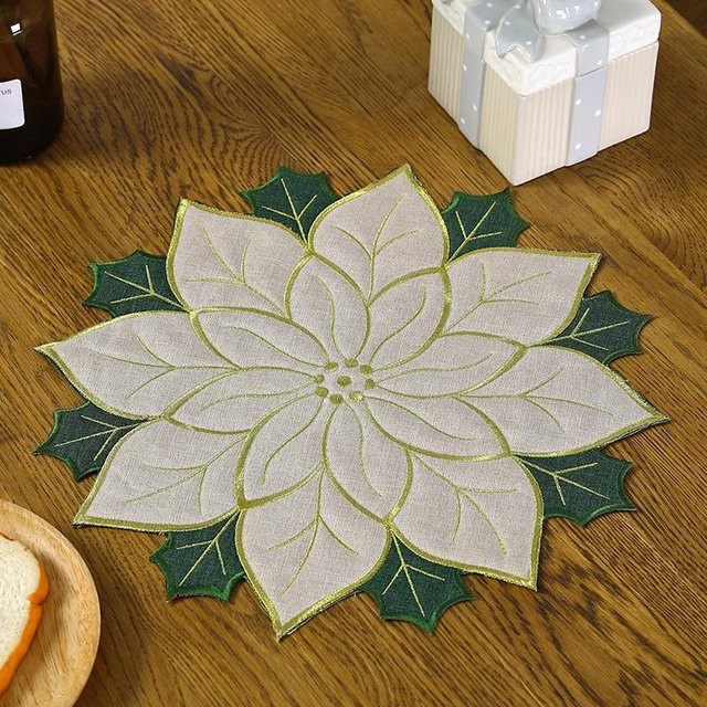 Yiran Furniture Tischläufer aus Baumwolle mit floraler Spitze und Weihnachtsmuster, Weiß, Durchmesser: 40 cm - Bild 1