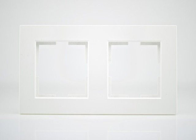 Abdeckplatte NOVELLA 2-fach aus Polycarbonat in Weiß, B/T/H: 81 x 155 x 10 mm - Bild 1