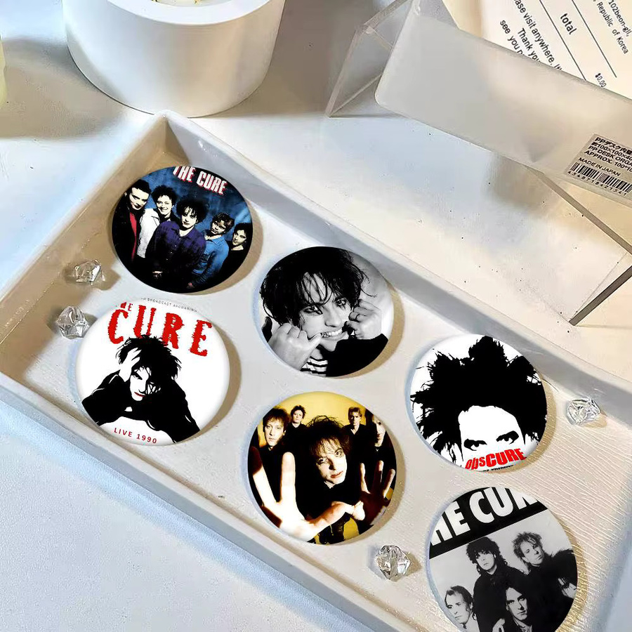 Brochen T-The C-Cure Rockband, Emaille-Pins, Cartoon-Stil, rund - Bild 2